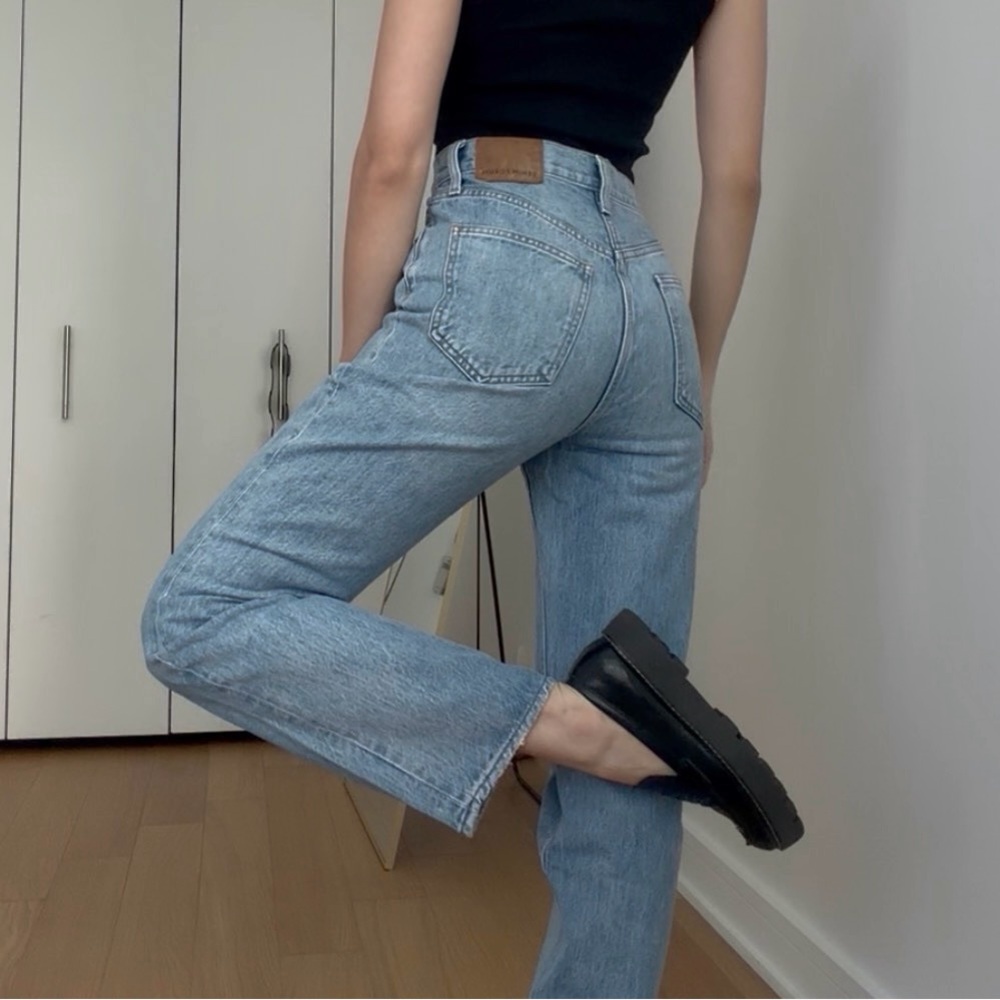 Aritzia Denim Forum The Joni High Rise Loose 29l